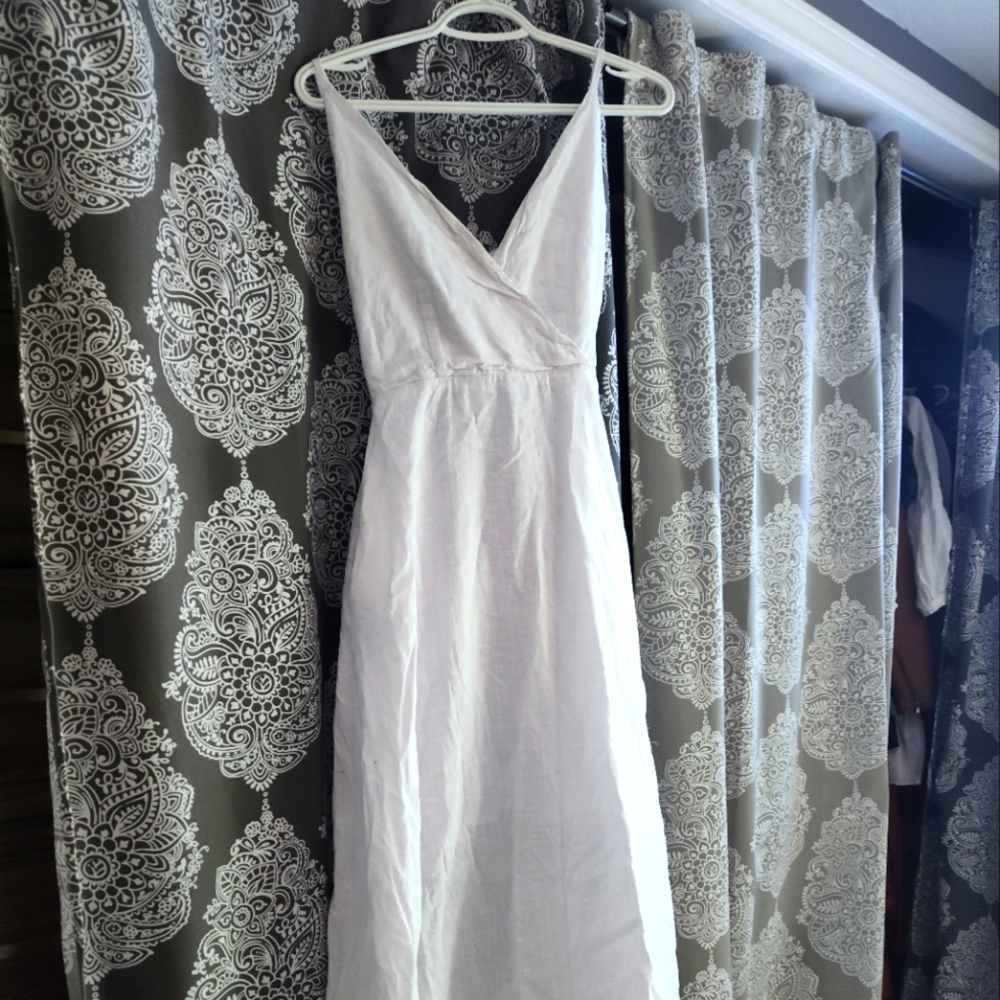 Linen dress with polyester lining